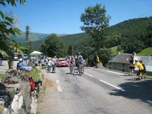 2009 TdF riders pass through Gripp, enroute to the Tourmalet
