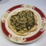 Pizza with pesto and tofu Pizza with pesto and tofu