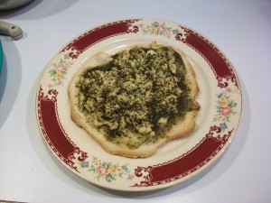 Pizza with pesto and tofu