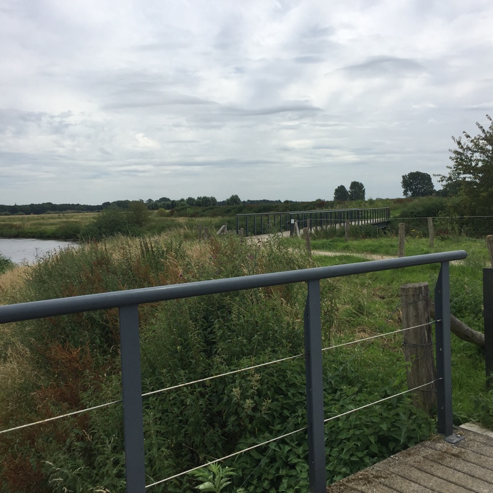 fiets bruggen in natuur gebied, Milsbeek, Limburg
